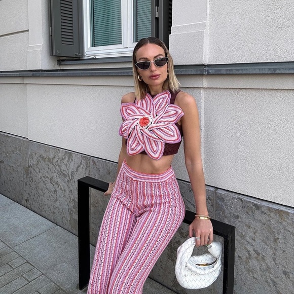 Zara Flower Crochet Knit Crop Top - Picture 4 of 17